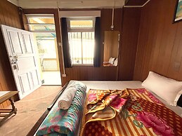 HOTEL LONG ISLAND