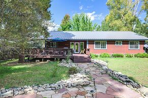 Riverfront Home w/ Hot Tub ~ 19 Mi to Wolf Creek!