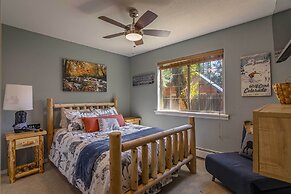 Riverfront Home w/ Hot Tub ~ 19 Mi to Wolf Creek!