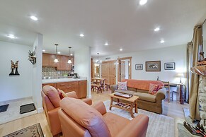 Ski Condo w/ Community Amenities in Mammoth Lakes!