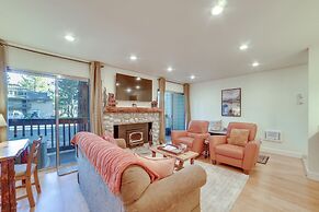 Ski Condo w/ Community Amenities in Mammoth Lakes!