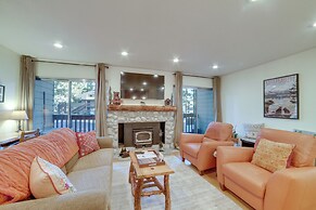 Ski Condo w/ Community Amenities in Mammoth Lakes!