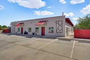 Tucson Fourplex Townhome: Grill & Shared Hot Tub