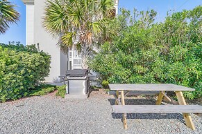Walk to Beach: Family-friendly Surf City Condo!