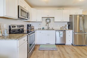 Walk to Beach: Family-friendly Surf City Condo!