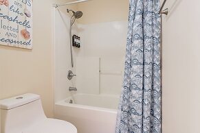 Walk to Beach: Family-friendly Surf City Condo!