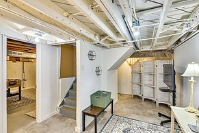< 1 Mi to Notre Dame: Family-friendly Home!