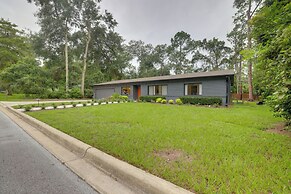 1 Mi to Ben Hill Griffin Stadium: Home w/ Patio!
