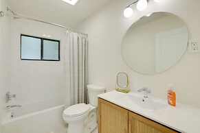 1 Mi to Ben Hill Griffin Stadium: Home w/ Patio!