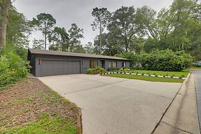 1 Mi to Ben Hill Griffin Stadium: Home w/ Patio!