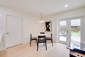 1 Mi to Ben Hill Griffin Stadium: Home w/ Patio!