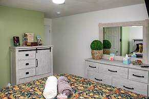 Home w/ Hot Tub, Playset & Grills in Clarksville!
