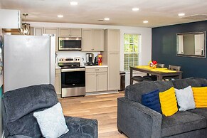 Home w/ Hot Tub, Playset & Grills in Clarksville!