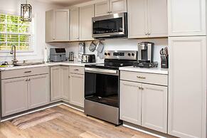 Home w/ Hot Tub, Playset & Grills in Clarksville!