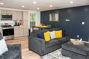 Home w/ Hot Tub, Playset & Grills in Clarksville!