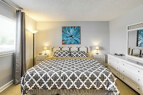 Walk to Pool: Riverfront Condo in Welaka!