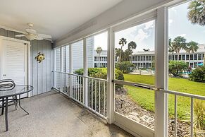 Walk to Pool: Riverfront Condo in Welaka!