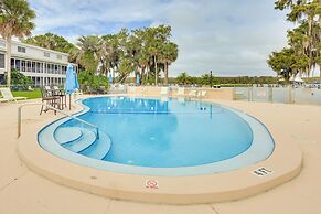 Walk to Pool: Riverfront Condo in Welaka!