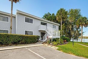 Walk to Pool: Riverfront Condo in Welaka!