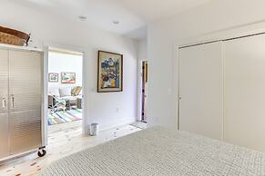 Modern Home Near Lake Martin: Fishing Pond On-site