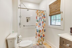 Modern Home Near Lake Martin: Fishing Pond On-site