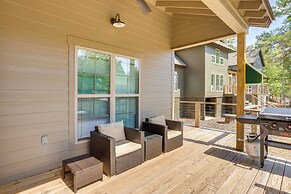 Modern Home Near Lake Martin: Fishing Pond On-site