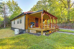 Near Fishing & Hiking: Ozark Getaway!