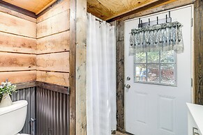 Near Fishing & Hiking: Ozark Getaway!