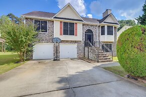 Home w/ Dog-friendly Yard in Quiet Atlanta Suburb