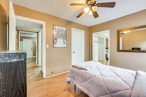 Fire Pit & Grill: Victoria Home Near Downtown