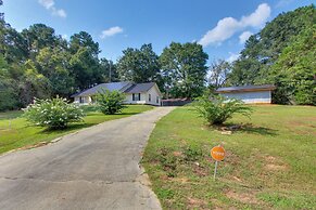 Pet-friendly Daleville Home: 3 Mi to Fort Novosel!