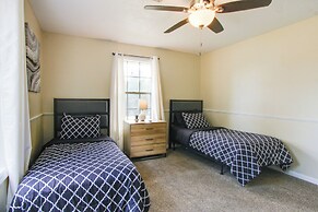 Pet-friendly Daleville Home: 3 Mi to Fort Novosel!