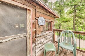Cozy Cabin Near Grindstone Lake & Downtown!