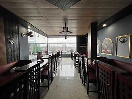 Sunroof Hotel & Rooftop Kitchen