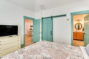 1 Mi to Dtwn Manteo: Dog-friendly Home w/ Deck