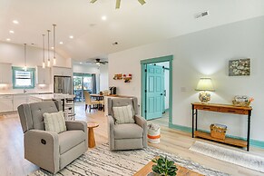 1 Mi to Dtwn Manteo: Dog-friendly Home w/ Deck