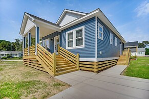 1 Mi to Dtwn Manteo: Dog-friendly Home w/ Deck
