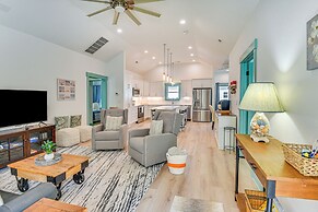 1 Mi to Dtwn Manteo: Dog-friendly Home w/ Deck