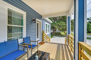 1 Mi to Dtwn Manteo: Dog-friendly Home w/ Deck