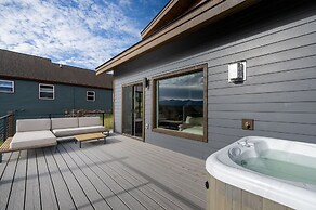 Scenic Perch 2 Bedroom Home