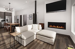 Scenic Perch 2 Bedroom Home