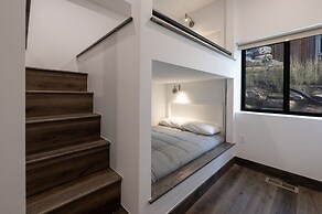 Scenic Perch 2 Bedroom Home