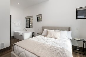 Scenic Perch 2 Bedroom Home