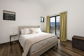 Scenic Perch 2 Bedroom Home