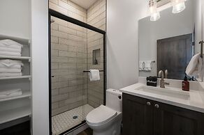 Scenic Perch 2 Bedroom Home