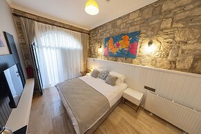 Atrium Suites