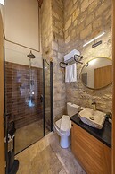 Atrium Suites