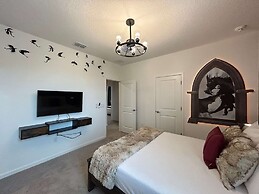 Luxury Home - ALL the Extras - Sleeps 39