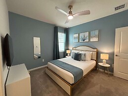 Luxury Home - ALL the Extras - Sleeps 39