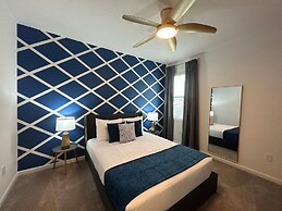 Luxury Home - ALL the Extras - Sleeps 39